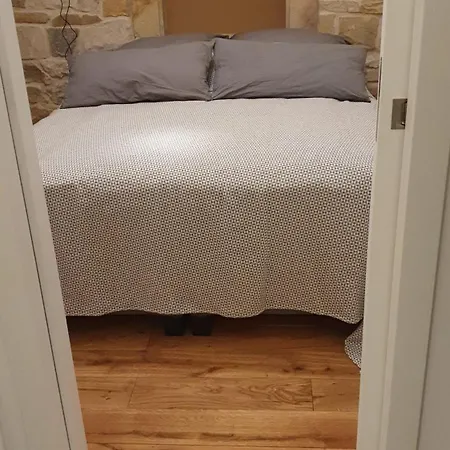Appartamento Dachwohnung Im Herzen Von Goennheim