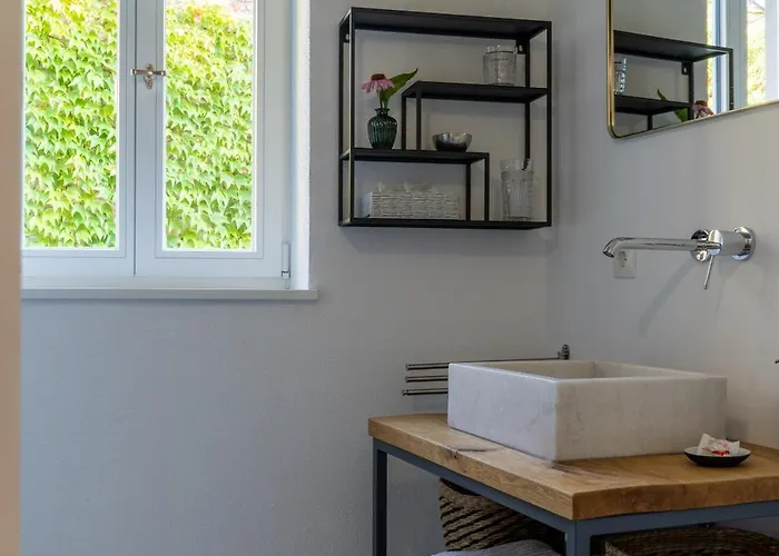 Neue Dachwohnung Im Herzen Von Goennheim Lejlighed *